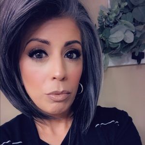 Meet your Posher, Yvonne